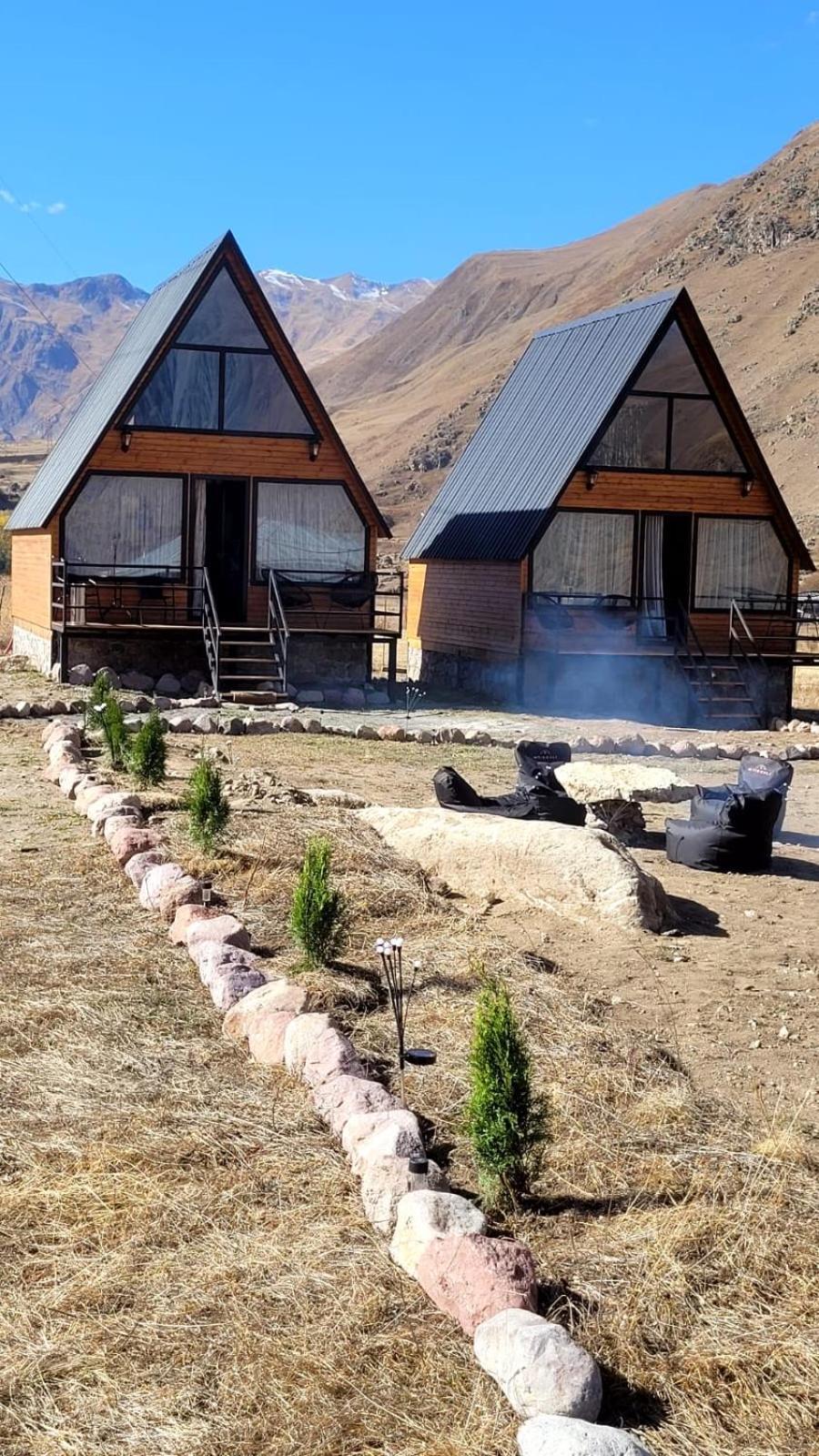 Mtisguli Cottages Kazbegi Bagian luar foto